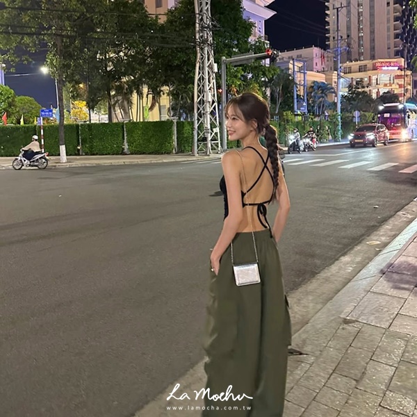 超美貼身削肩美背背心(闆娘.花花清單)